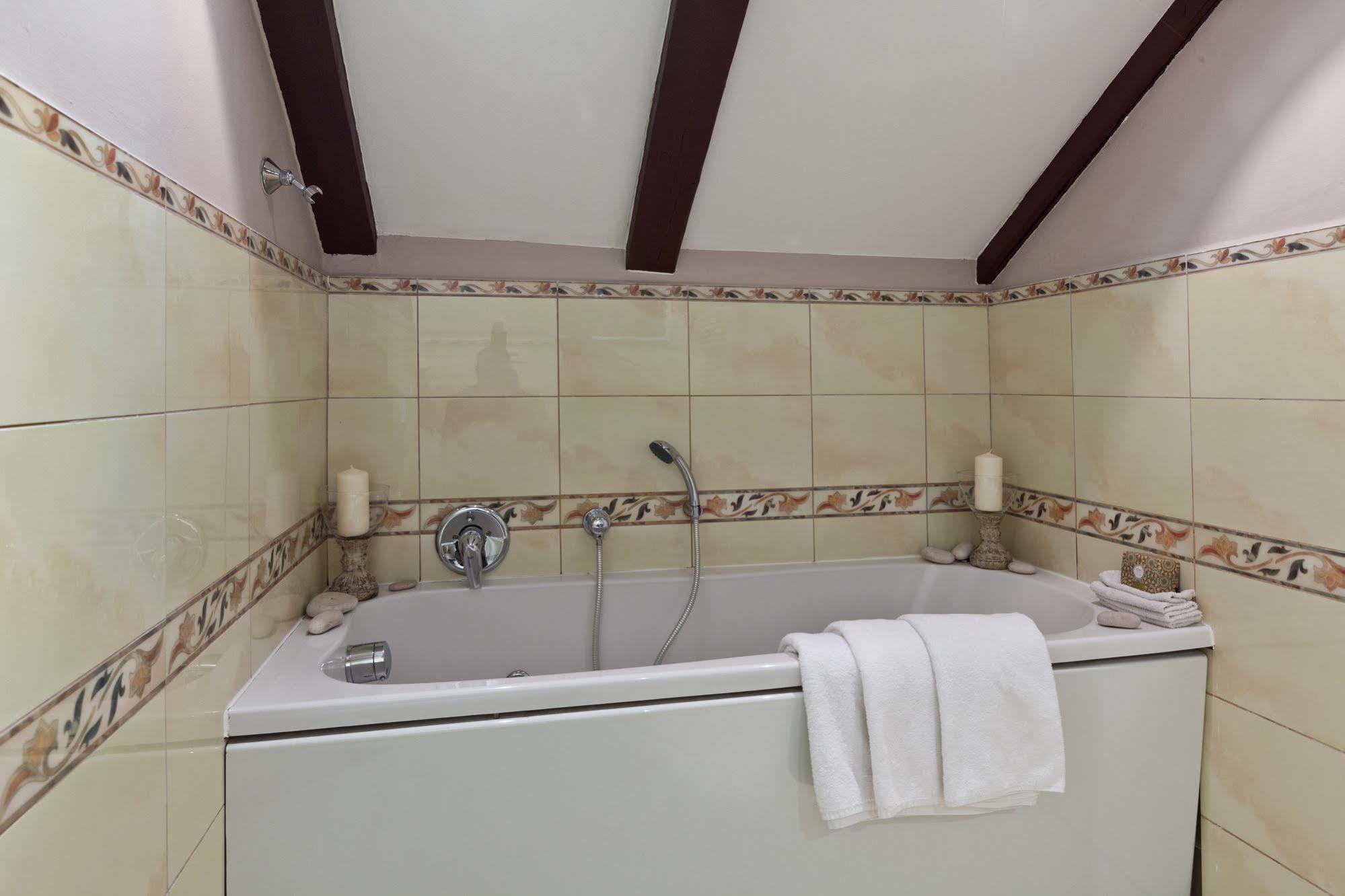 Prague Holiday Apartments 4*