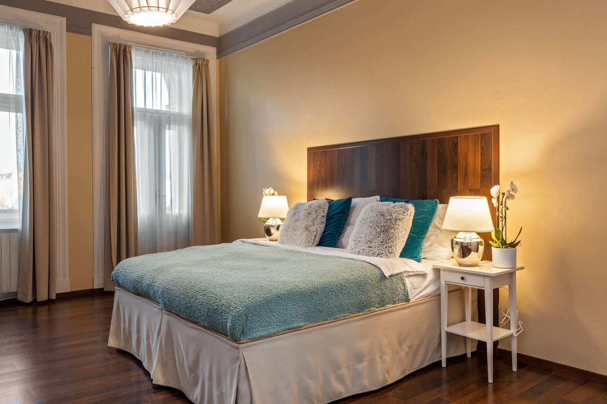 Prague Holiday Apartments Aparthotel 4*
